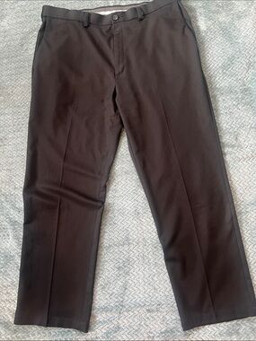 Haggar Men's Black Dress Pants – Straight Leg
